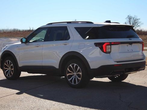 New 2026 Ford Explorer ST-Line image 6