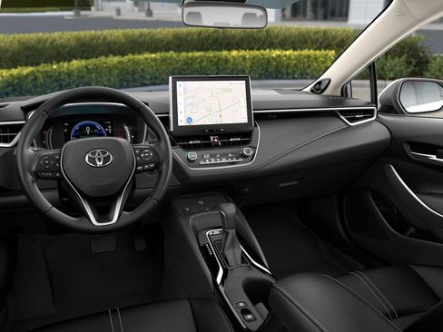 Used 2025 Toyota Corolla LE FWD image 19