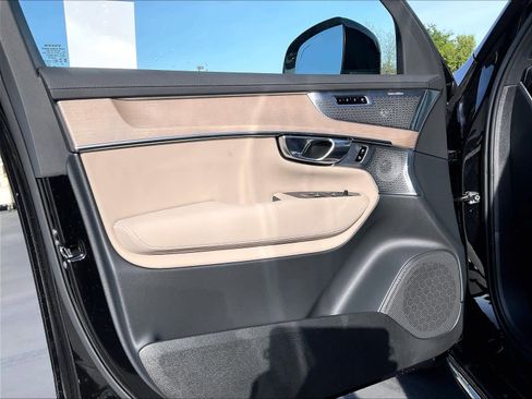 New 2026 Volvo XC90 T8 Ultra w/ Lounge Package image 24