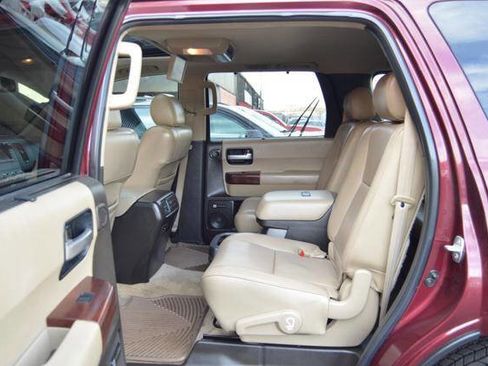 Used 2011 Toyota Sequoia Platinum image 52