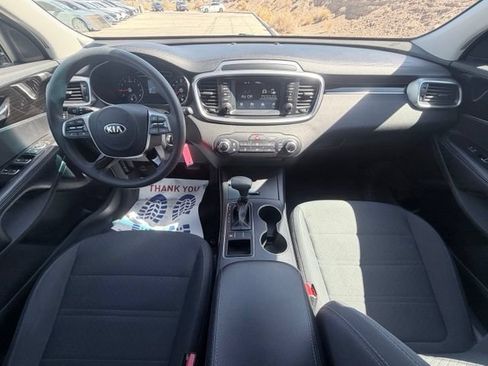 Used 2019 Kia Sorento L FWD image 25