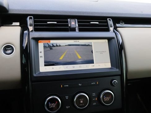 Used 2019 Land Rover Discovery SE AWD/4WD image 25