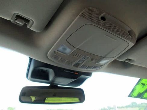 Used 2024 Ford Expedition Limited image 27