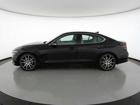 Used 2025 Genesis G70 2.5T image 5