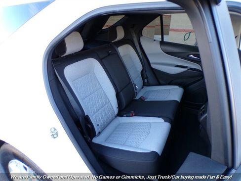 Used 2022 Chevrolet Equinox LS w/ LS Convenience Package image 24