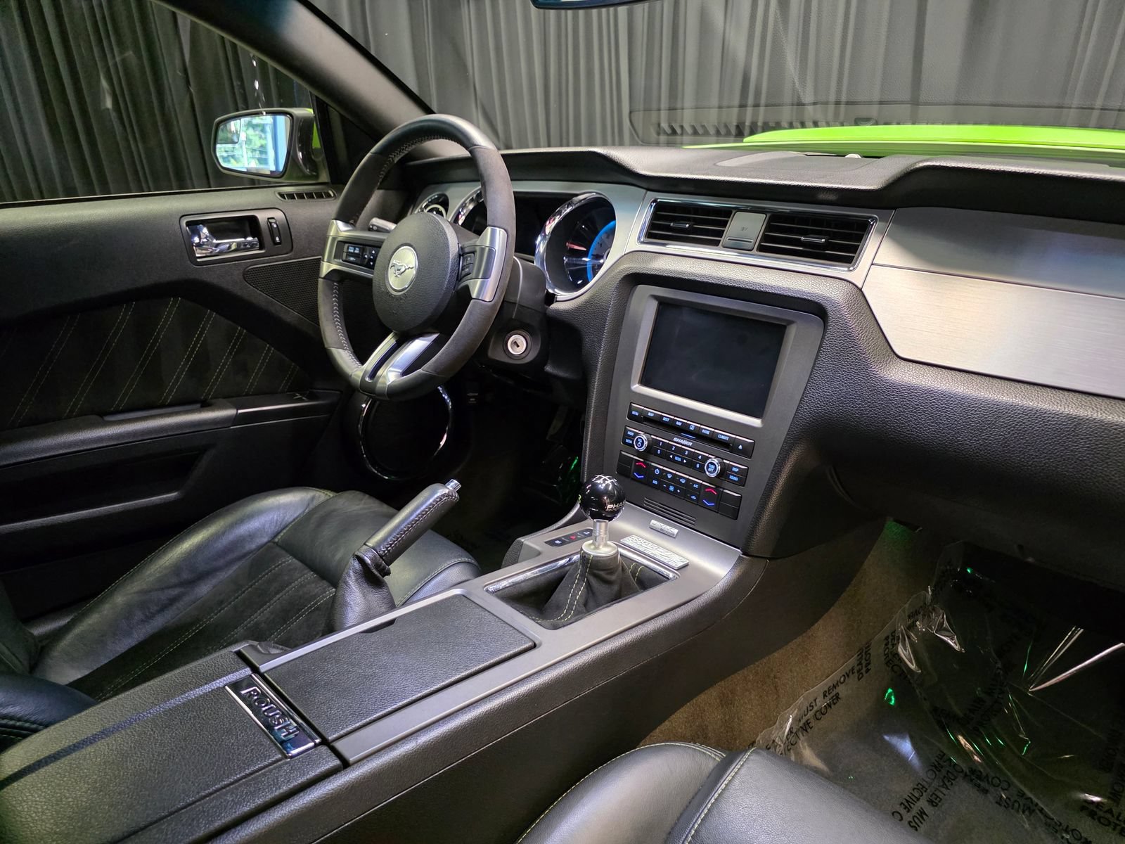 Used 2013 Ford Mustang GT Premium w/ Electronics Pkg RWD image 40