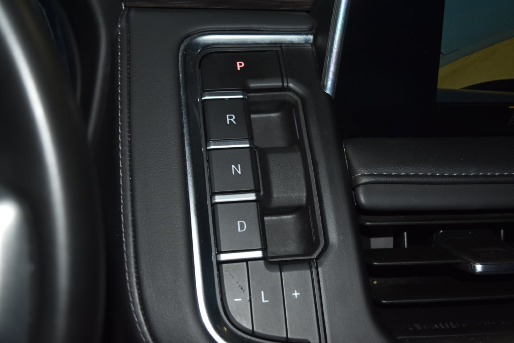 Used 2024 Chevrolet Tahoe LT AWD/4WD image 12
