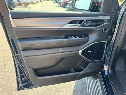 New 2026 Jeep Grand Wagoneer Limited AWD/4WD image 28