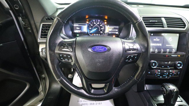 Used 2018 Ford Explorer XLT w/ Equipment Group 201A AWD/4WD image 19