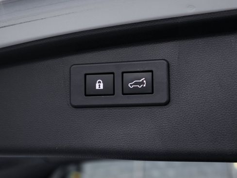 Used 2020 Subaru Outback Touring image 34