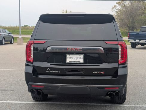 Used 2023 GMC Yukon XL AT4 w/ AT4 Premium Plus Package AWD/4WD image 5