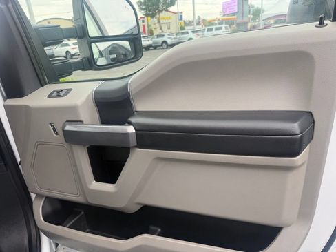 Used 2022 Ford F250 XLT w/ XLT Value Package AWD/4WD image 46
