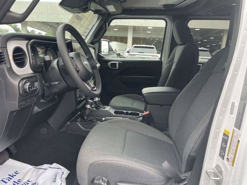 New 2026 Jeep Gladiator Sport AWD/4WD image 25