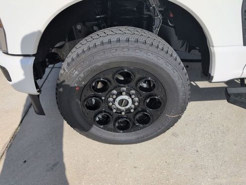 New 2026 Ford F350 Lariat w/ Black Appearance Package image 17