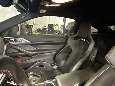 Used 2022 BMW M4 Coupe w/ M Carbon Exterior Package image 10