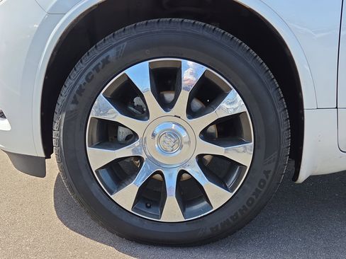 Used 2017 Buick Enclave Leather w/ Enclave Sport Touring Edition image 6