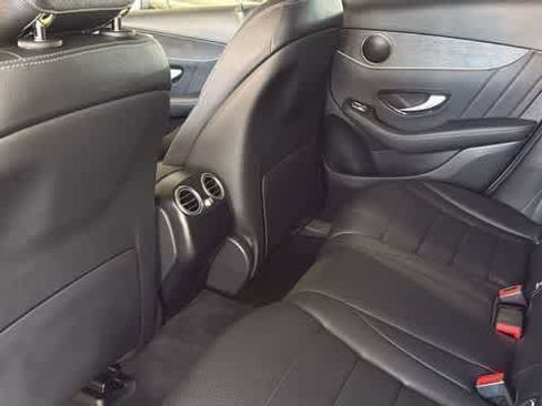 Used 2022 Mercedes-Benz GLC 300 image 29