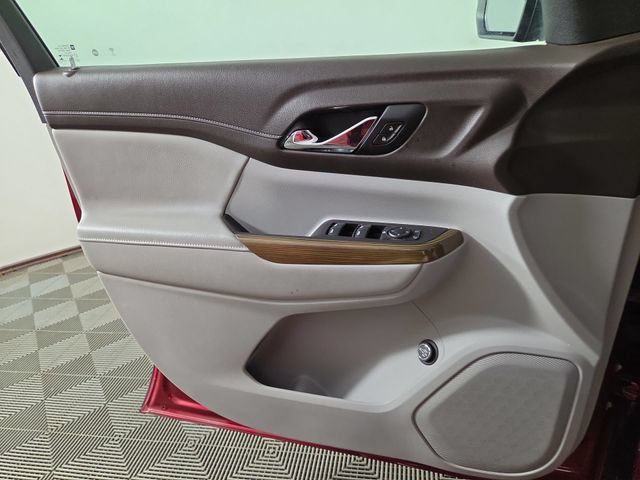 Used 2020 GMC Acadia SLE w/ Driver Convenience Package FWD image 31