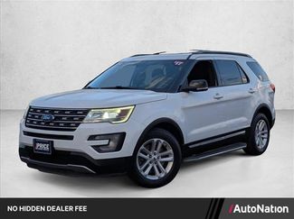 Used 2017 Ford Explorer XLT FWD video 1