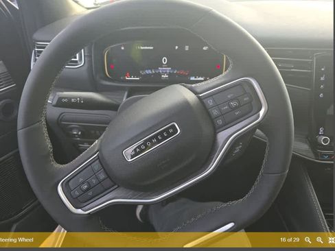Used 2024 Jeep Wagoneer Series III w/ Premium Group I AWD/4WD image 13