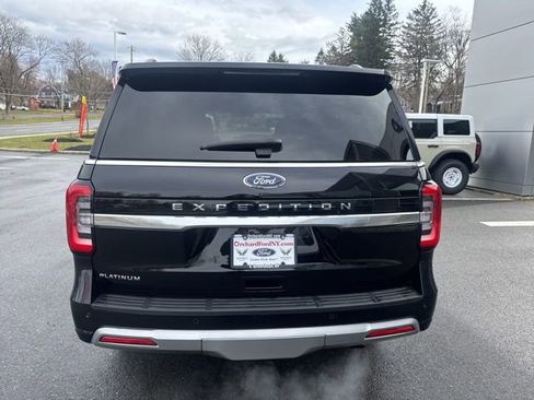 Used 2024 Ford Expedition Platinum AWD/4WD image 8