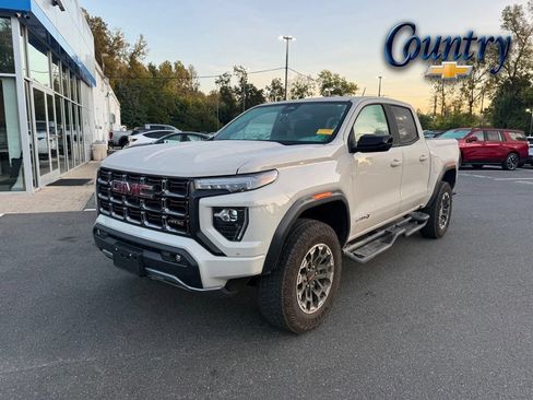 Used 2026 GMC Canyon AT4 AWD/4WD image 1