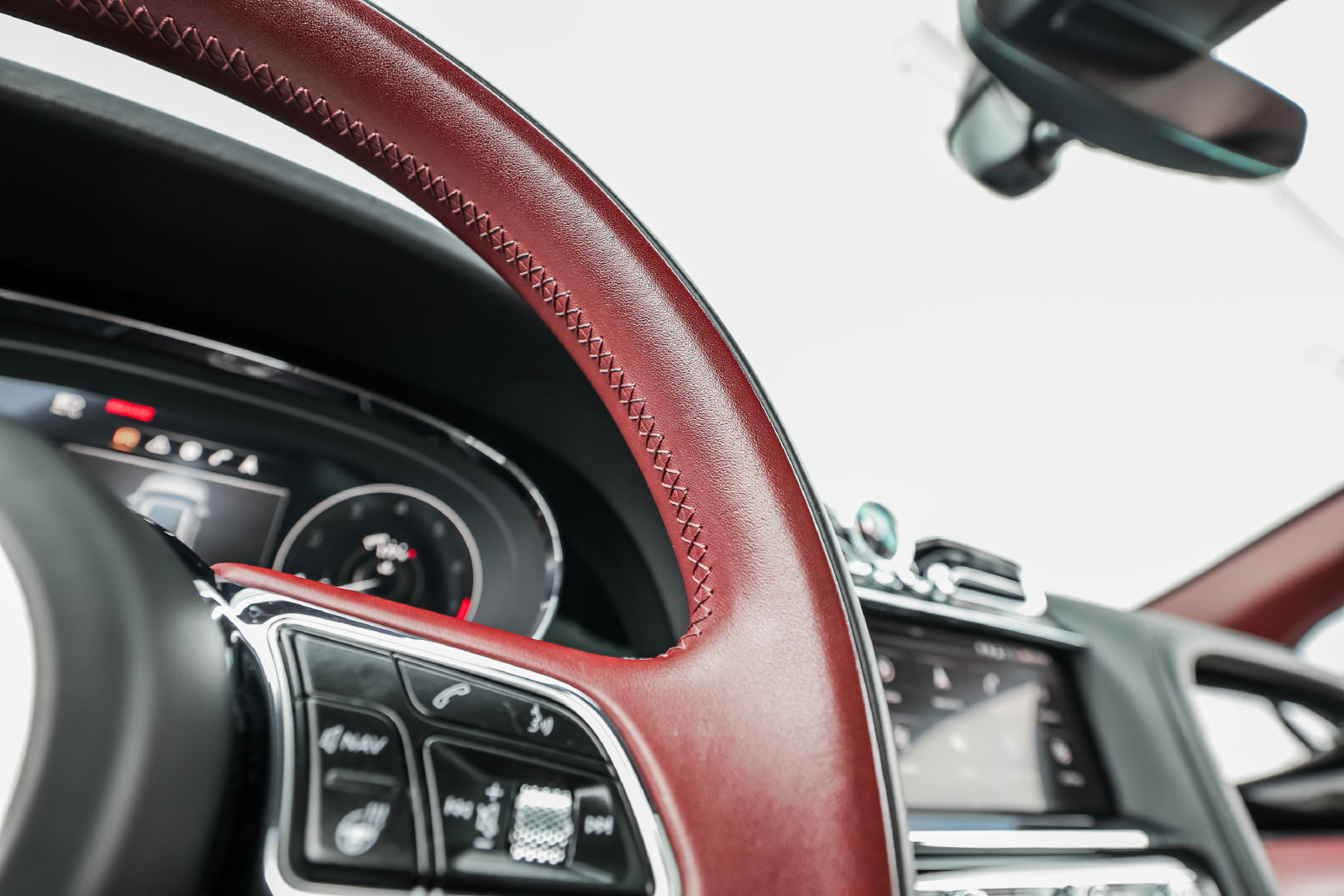 Certified 2022 Bentley Bentayga AWD/4WD image 31