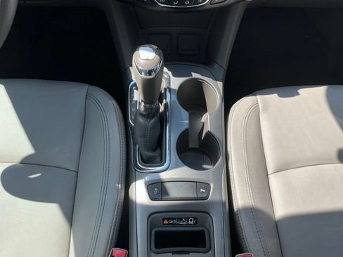 Used 2017 Chevrolet Cruze Premier FWD image 25