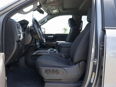 Used 2021 Chevrolet Silverado 1500 LT Trail Boss w/ Convenience Package II image 18