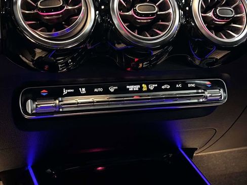 Certified 2023 Mercedes-Benz GLB 250 4MATIC image 28