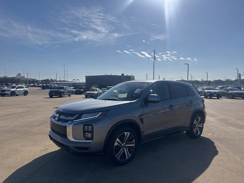 Used 2023 Mitsubishi Outlander Sport ES image 8