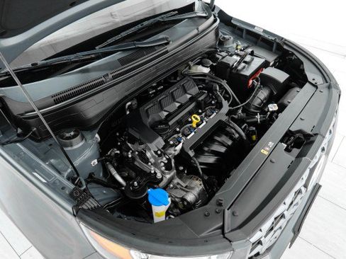 Used 2024 Hyundai Venue SEL FWD image 51