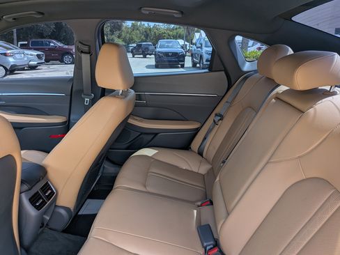 Used 2023 Hyundai Sonata Limited FWD image 12