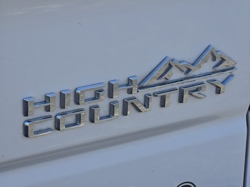 Used 2024 Chevrolet Silverado 1500 High Country image 22