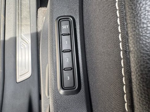 Used 2024 Volkswagen Atlas SEL Premium R-Line image 33