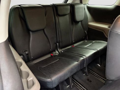 Used 2025 Kia Carnival FWD image 28