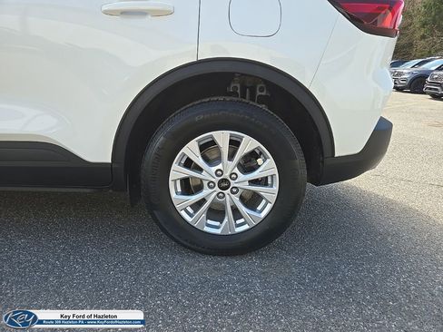 Used 2023 Ford Escape Active w/ Tech Pack #2 image 9