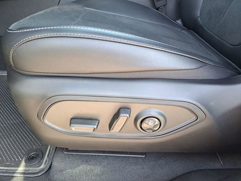 New 2025 Jeep Grand Cherokee Altitude image 25