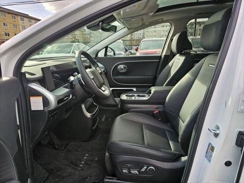 New 2026 Hyundai Ioniq 9 Limited AWD/4WD image 18