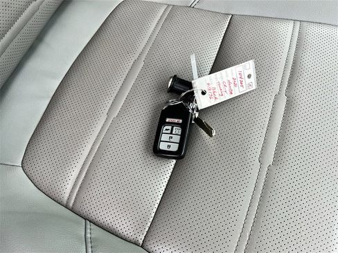 Used 2020 Honda CR-V Touring image 34