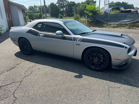 Used 2022 Dodge Challenger R/T Scat Pack w/ T/A Package image 23