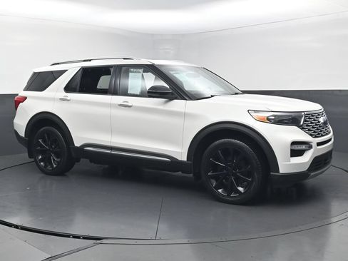 Used 2022 Ford Explorer Platinum AWD/4WD image 5