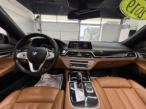 Used 2019 BMW 750i xDrive image 14