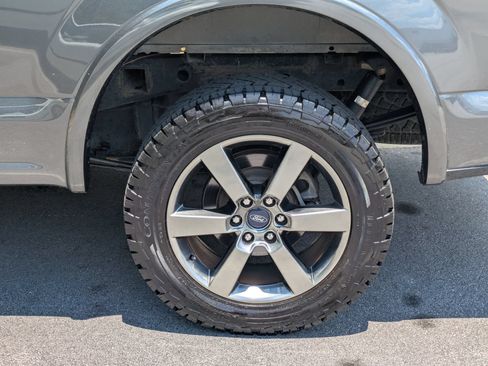 Used 2017 Ford F150 XLT w/ Equipment Group 301A Mid AWD/4WD image 8