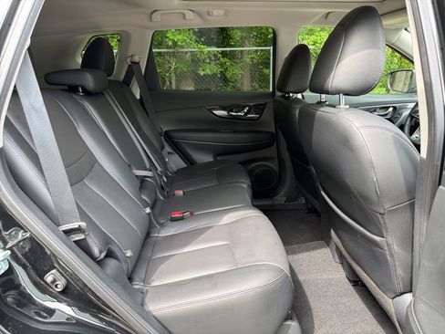 Used 2019 Nissan Rogue SL w/ Premium Package AWD/4WD image 11