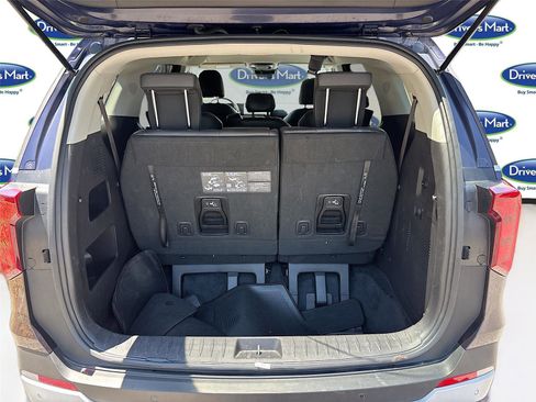 Used 2025 Kia Carnival FWD image 27