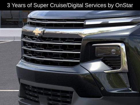 New 2025 Chevrolet Traverse LT w/ Enhanced Driving Package image 14