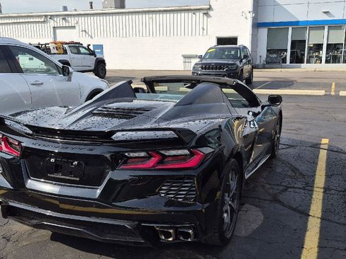 Used 2021 Chevrolet Corvette Stingray Premium Conv w/ Z51 Performance Package RWD image 8
