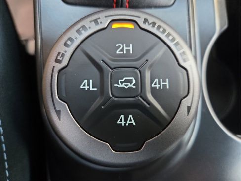 Used 2024 Ford Bronco Heritage Edition image 15