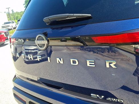 Used 2024 Nissan Pathfinder SV AWD/4WD image 31